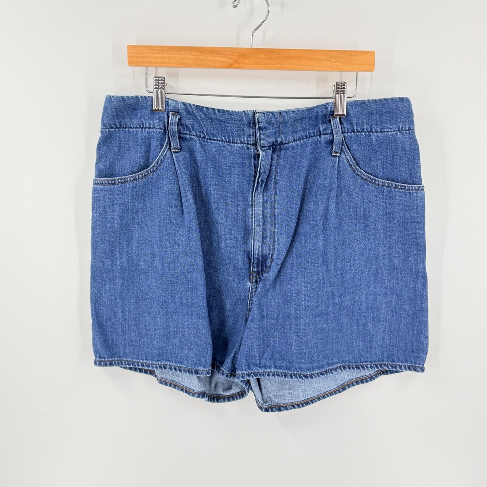 Uniqlo Pleated Denim Shorts Blue 32 High Rise‎ Casual Summer Jean Shorts